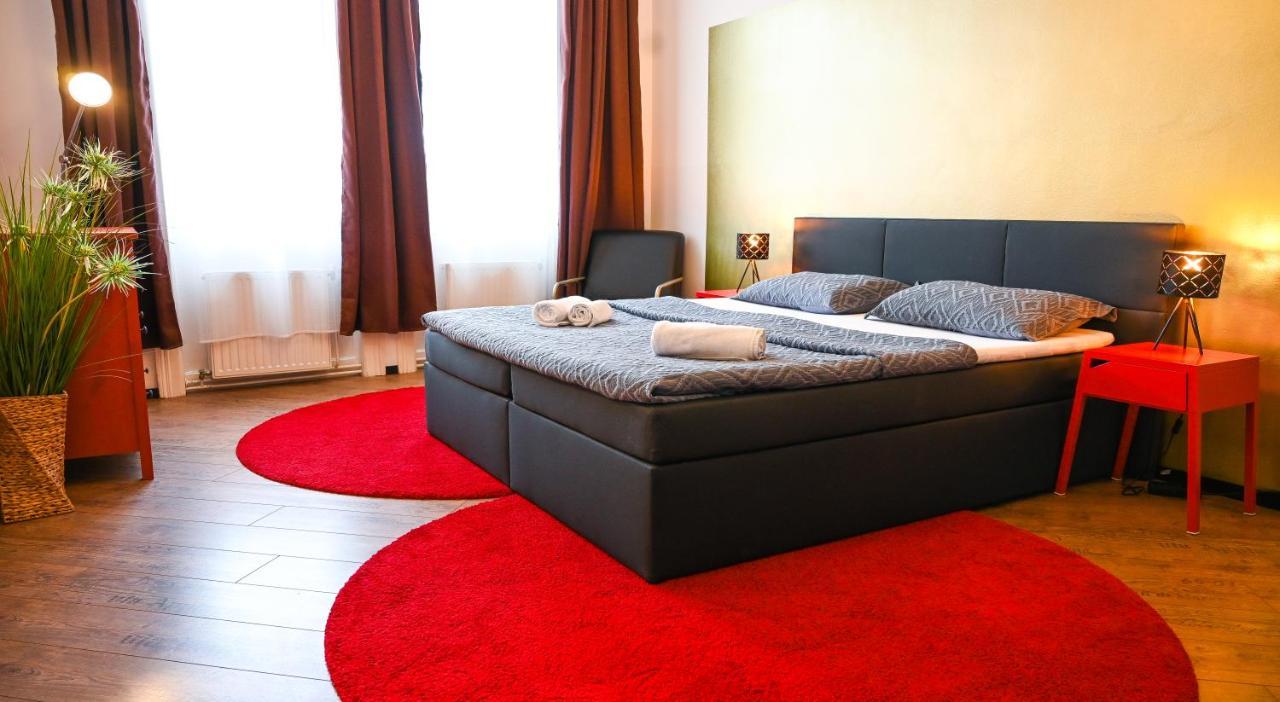 Highlight Suite Augarten Wina Bagian luar foto